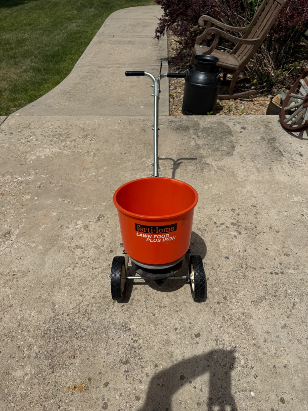 Fertilome Lawn Food Plus Iron Spreader Cart
