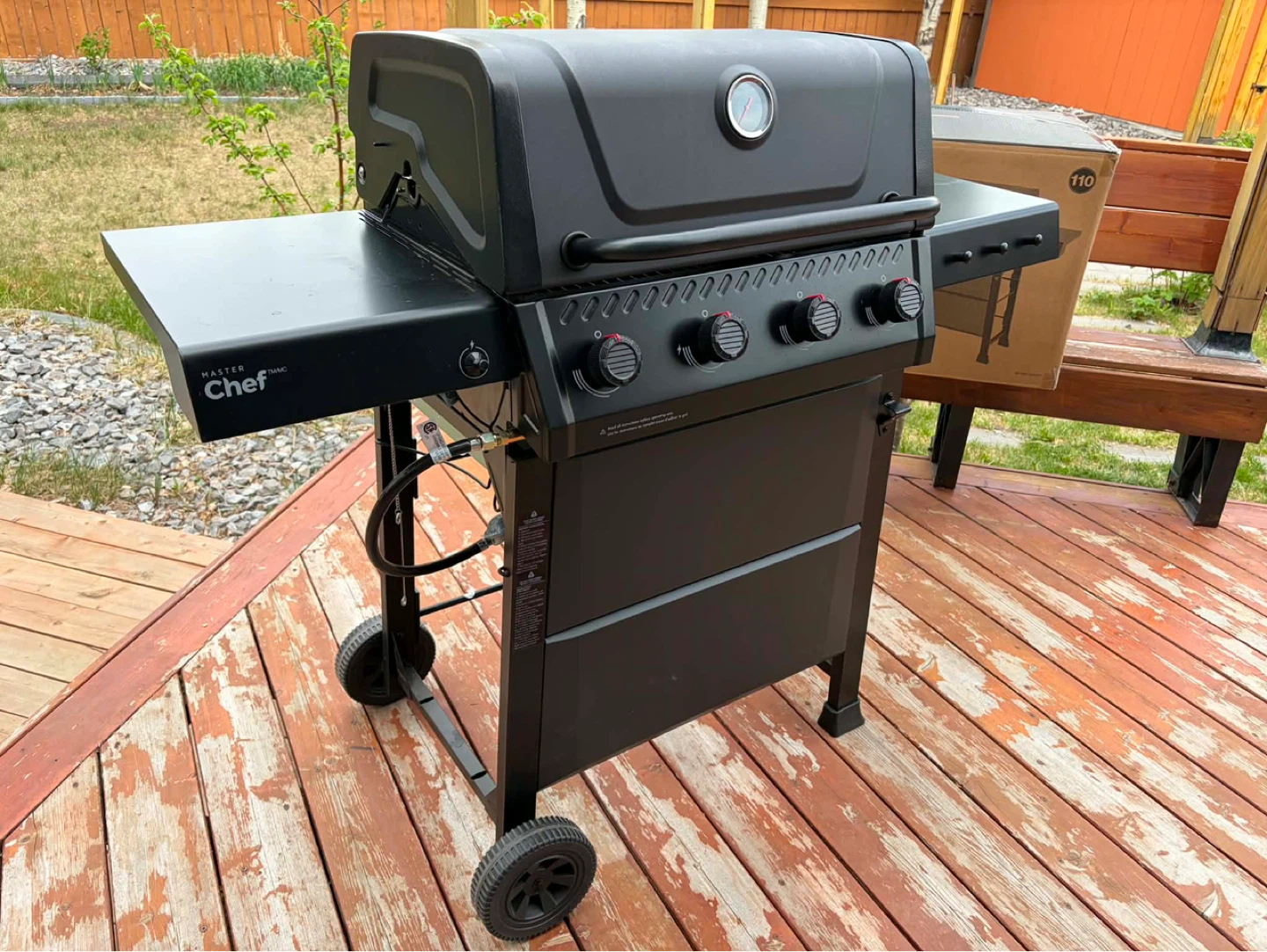 Master Chef 4-Burner Propane Gas Grill with Side Burner - photo 4
