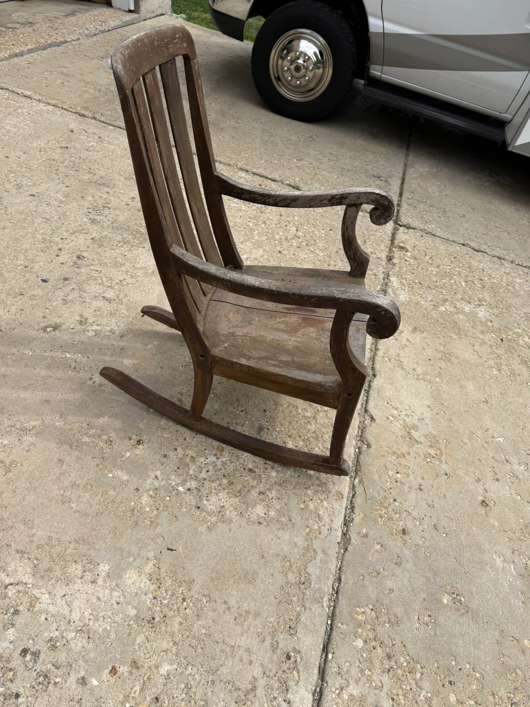 Vintage Wooden Rocking Chair - photo 5