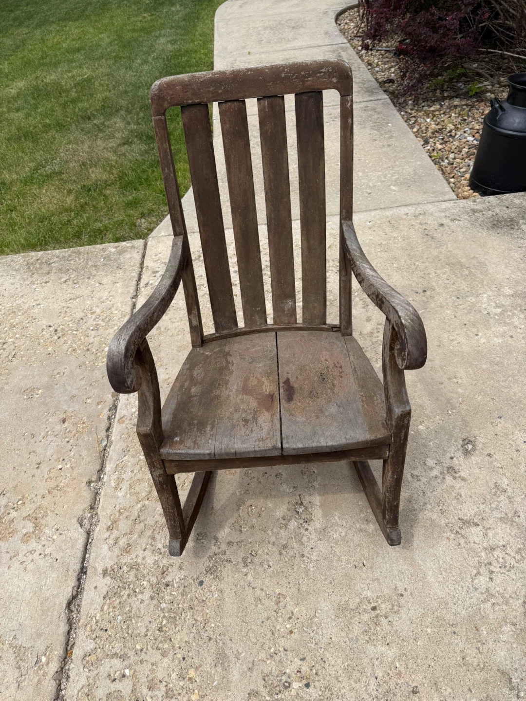 Vintage Wooden Rocking Chair - photo 2