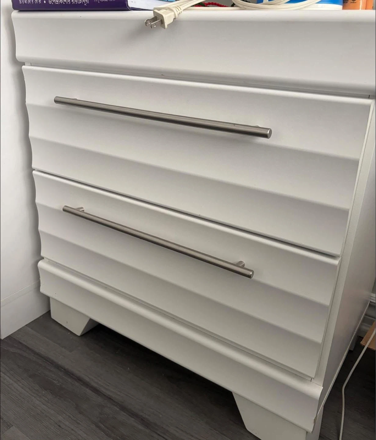 White 2-Drawer Nightstand