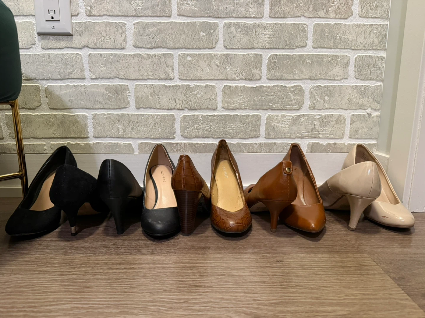Size 7.5 - 9 pairs of shoes (barely worn) - photo 5
