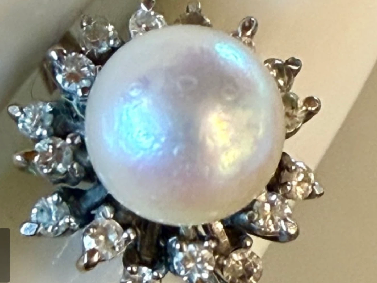 14K White Gold Pearl and Diamond Ring Size 6