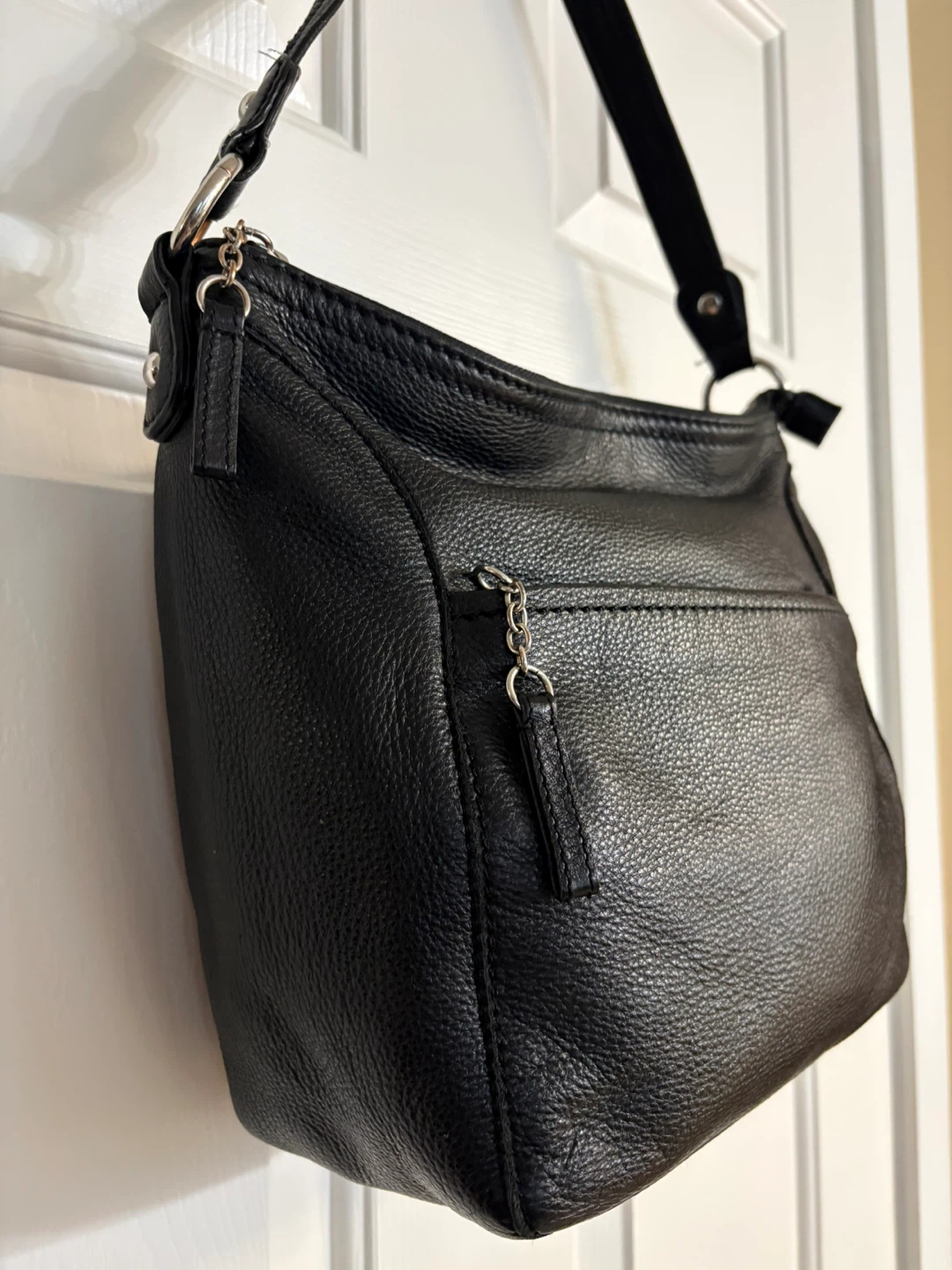 Danier Genuine Leather Shoulder Bag - photo 5