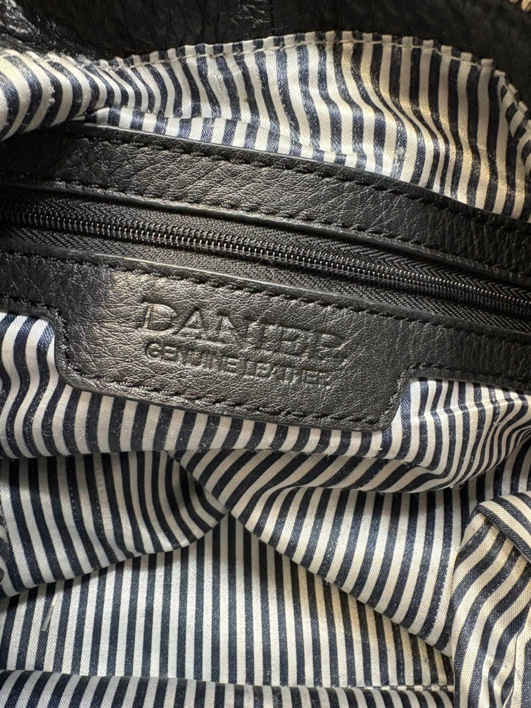 Danier Genuine Leather Shoulder Bag - photo 4