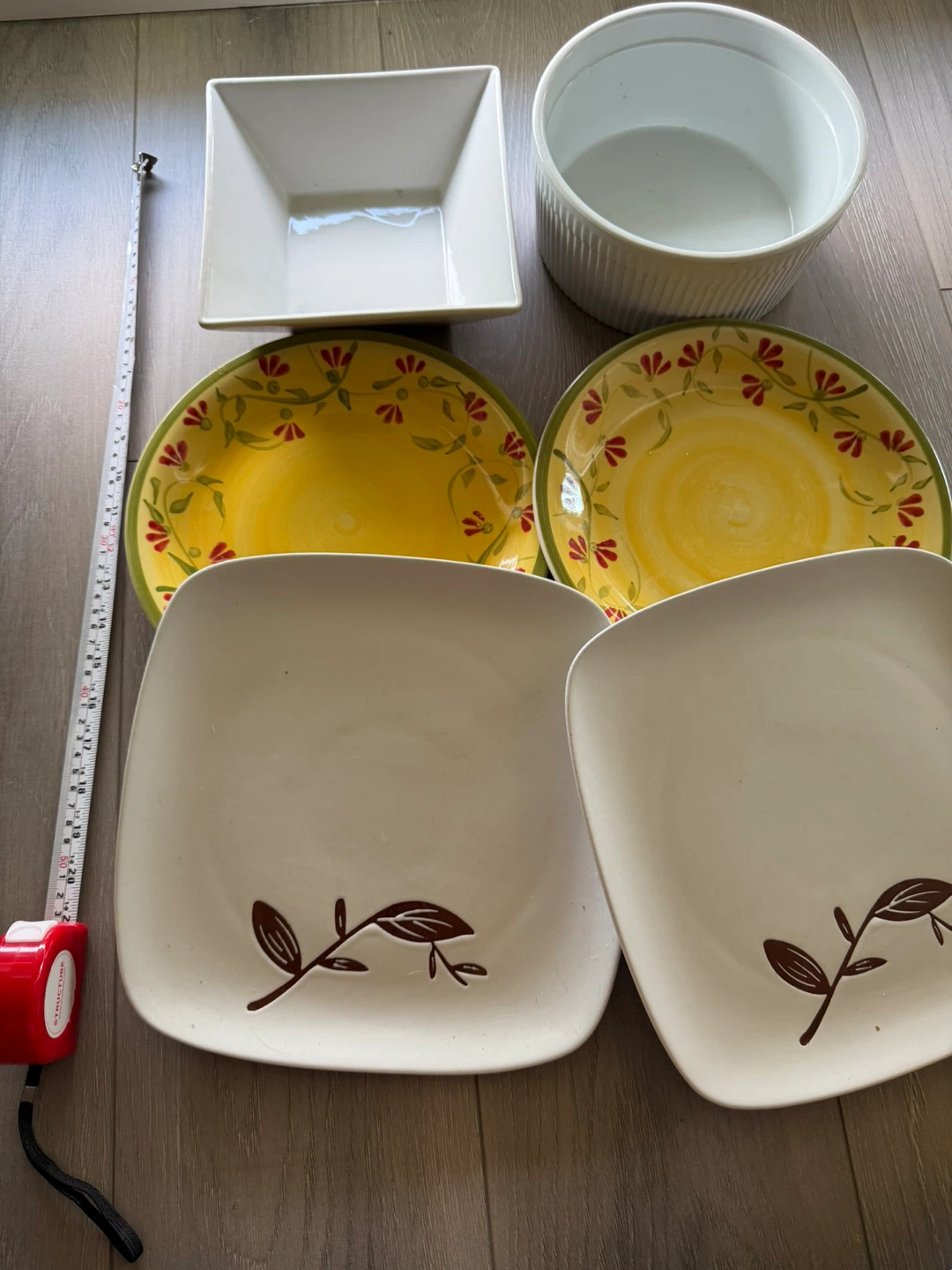 Dinnerware Set - 2 square plates, 2 salad plates - photo 2