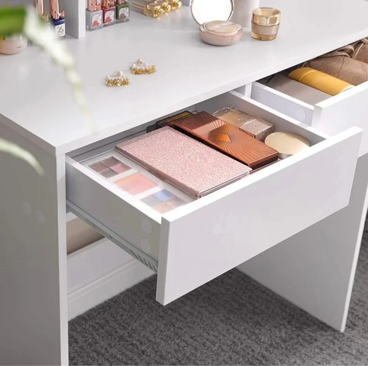 Brand new White Vanity Desk with Tri-fold Mirror and Drawers - photo 5