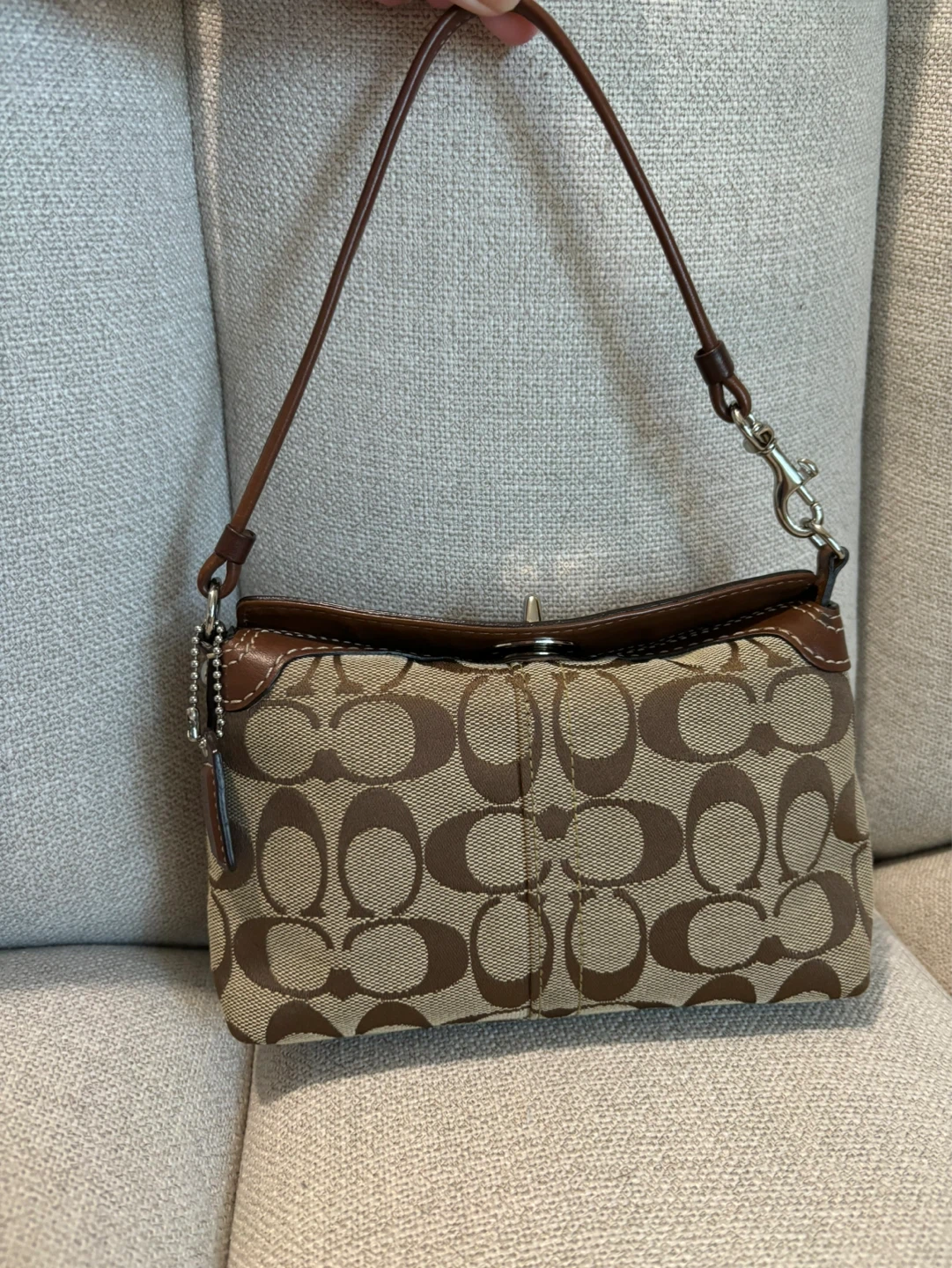 Coach turnlock mini bag/wristlet - photo 2
