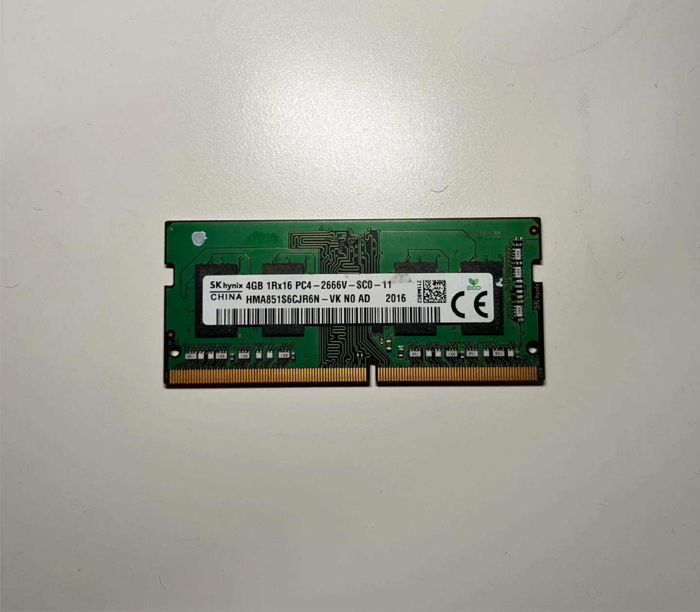 SK hynix 4GB DDR4 RAM PC4-2666V