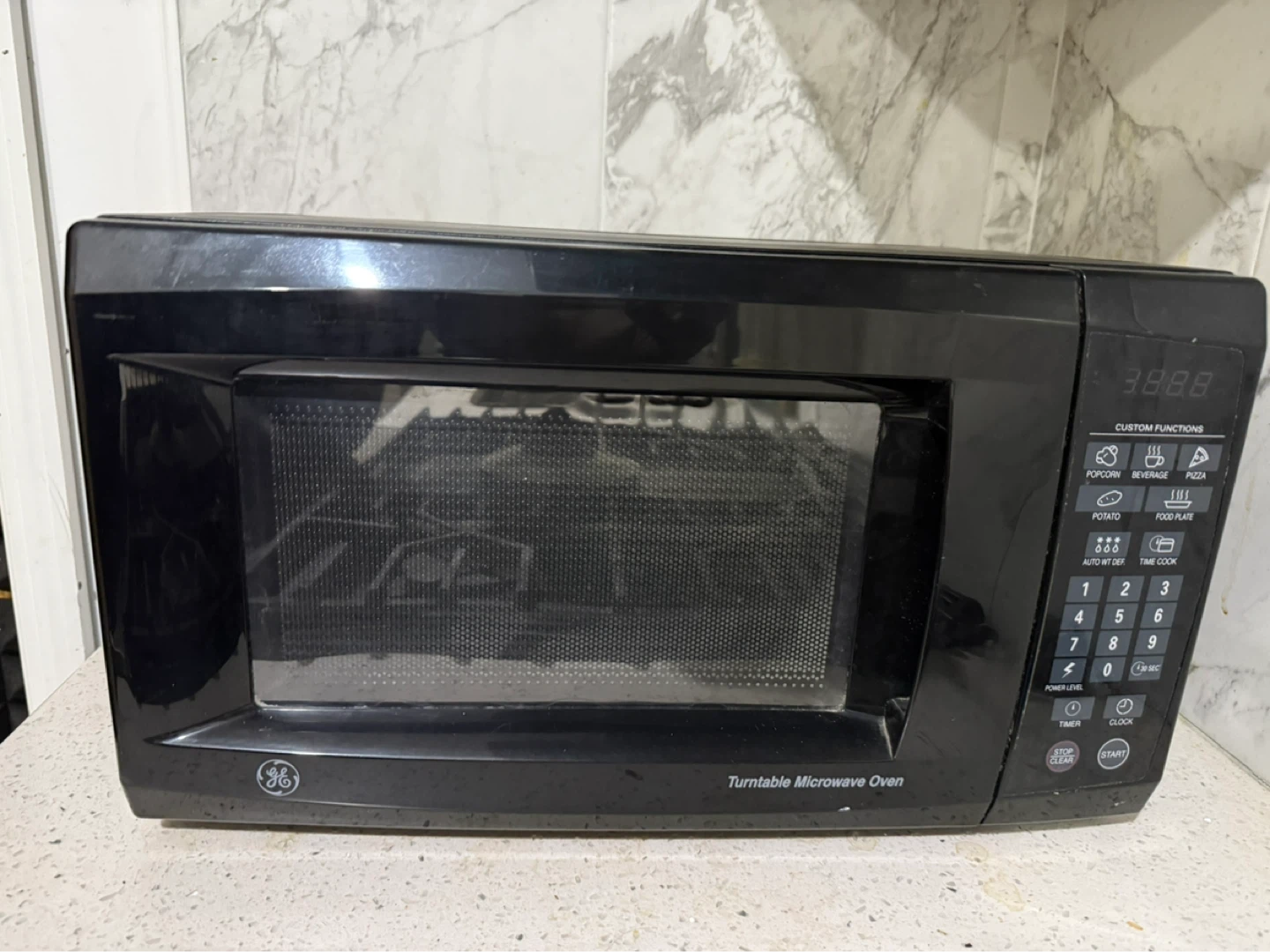 GE Turntable Microwave Oven