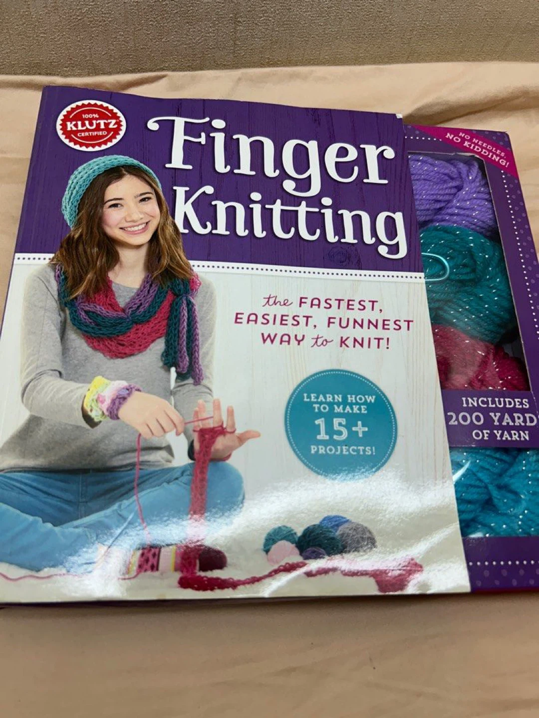 New Klutz Finger Knitting Kit