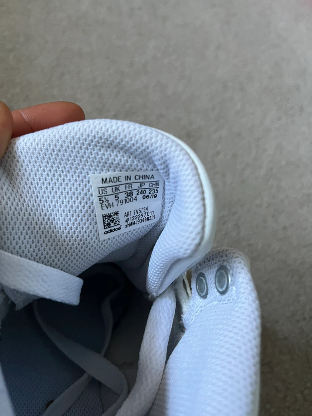 Adidas High Top Shoes Size M5.5/ W6.5 - photo 4