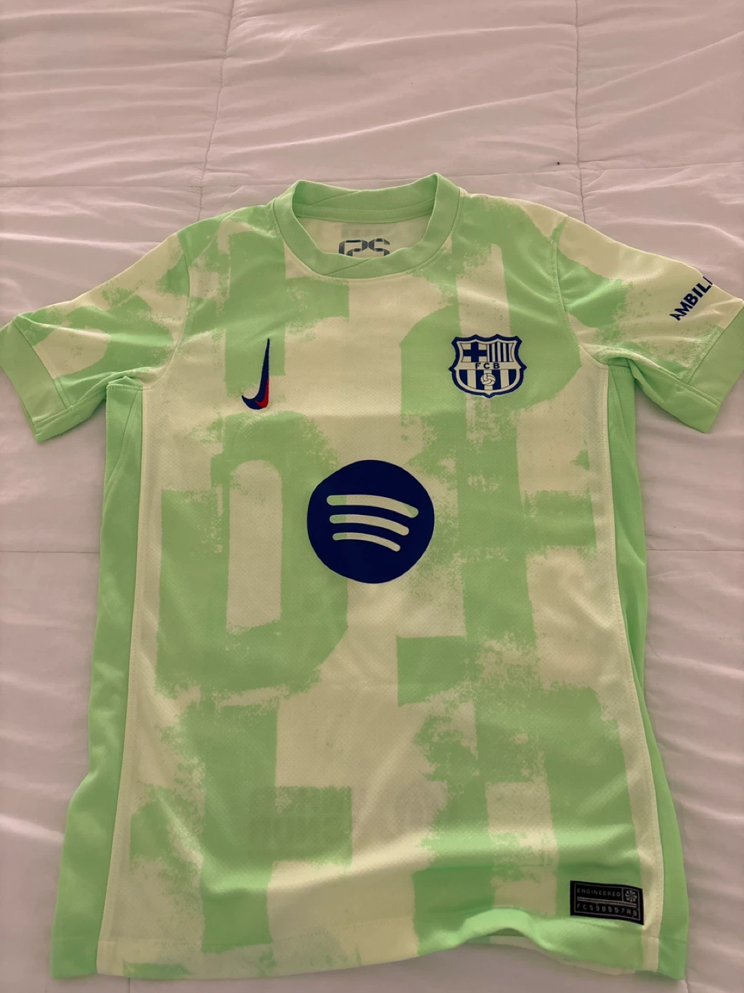 FC Barcelona Soccer Jersey - Leon #19