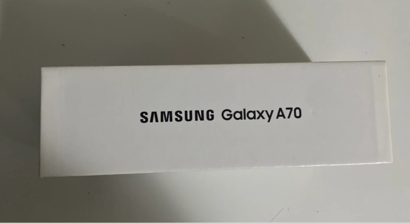 Samsung Galaxy A70 Box - photo 2