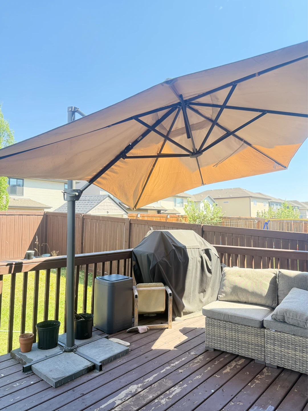 Cantilever Patio Umbrella with rock stands - photo 5