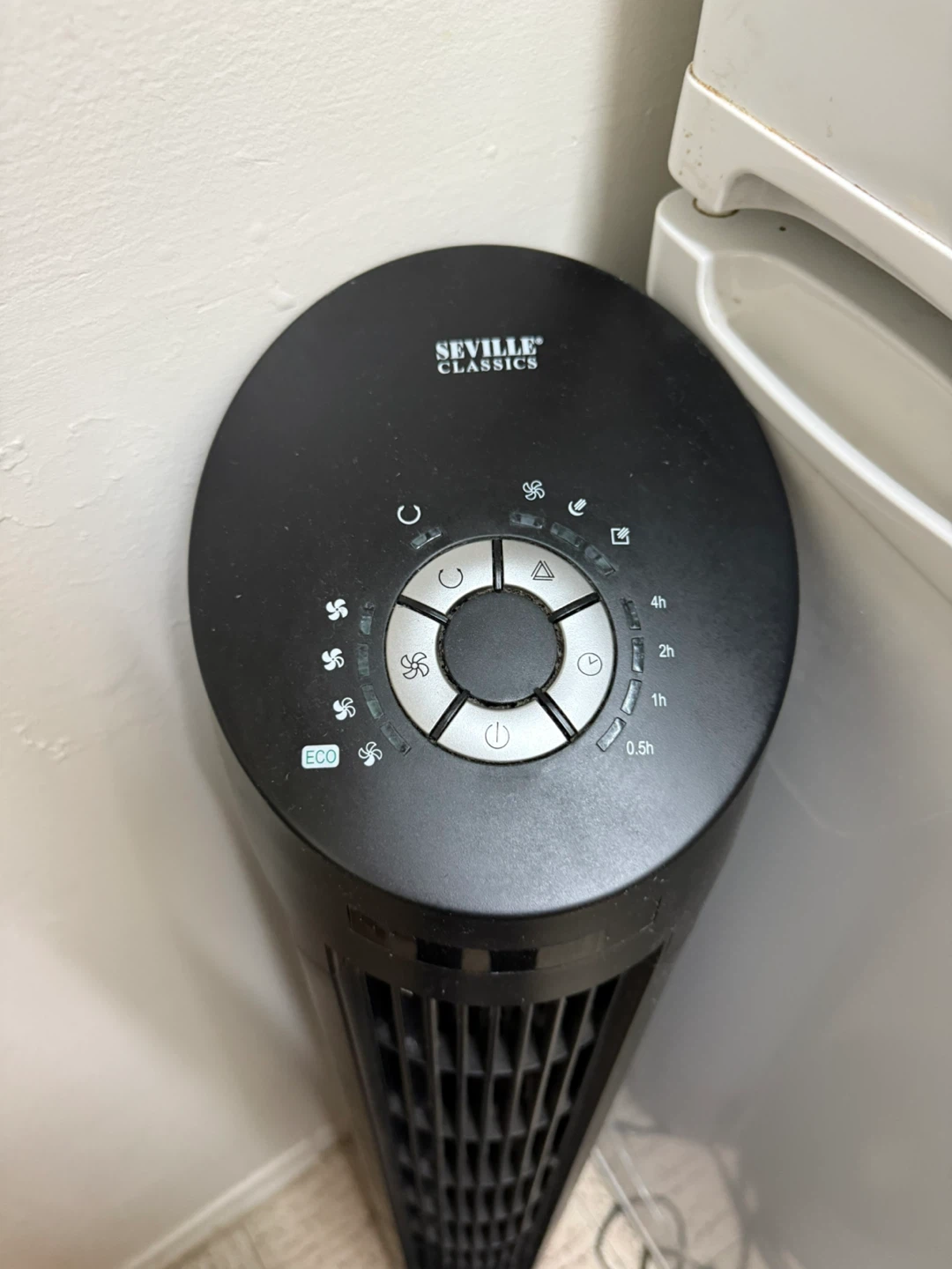 Seville Classics UltraSlimline Tower Fan, 40-inch Tower Fan - photo 2