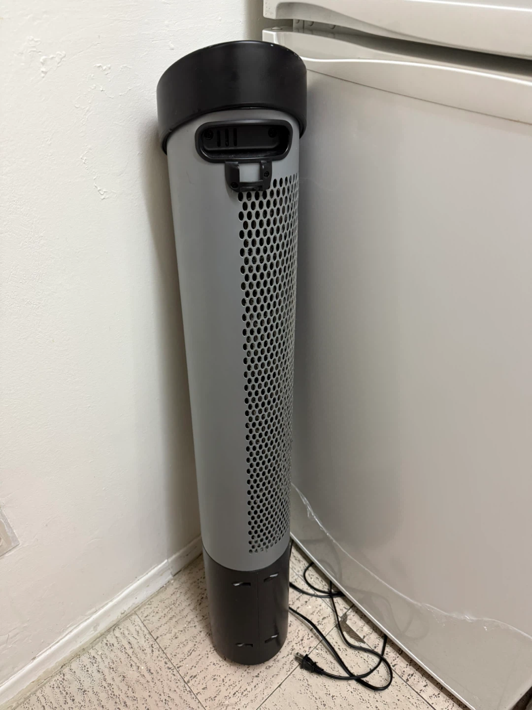 Seville Classics UltraSlimline Tower Fan, 40-inch Tower Fan - photo 4