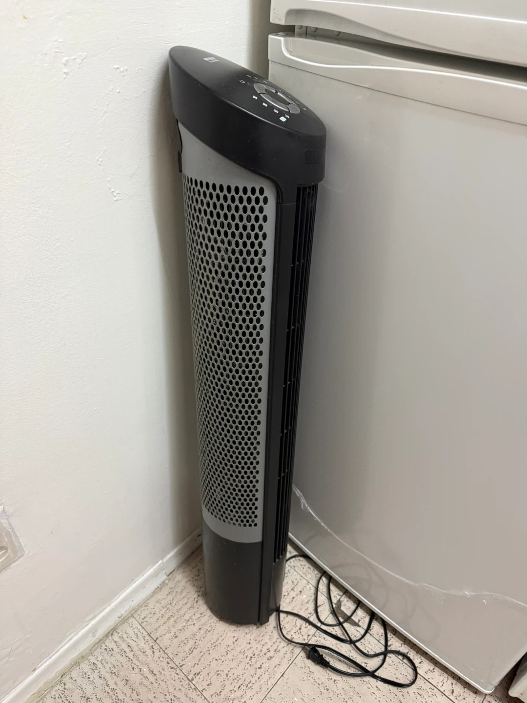 Seville Classics UltraSlimline Tower Fan, 40-inch Tower Fan - photo 5