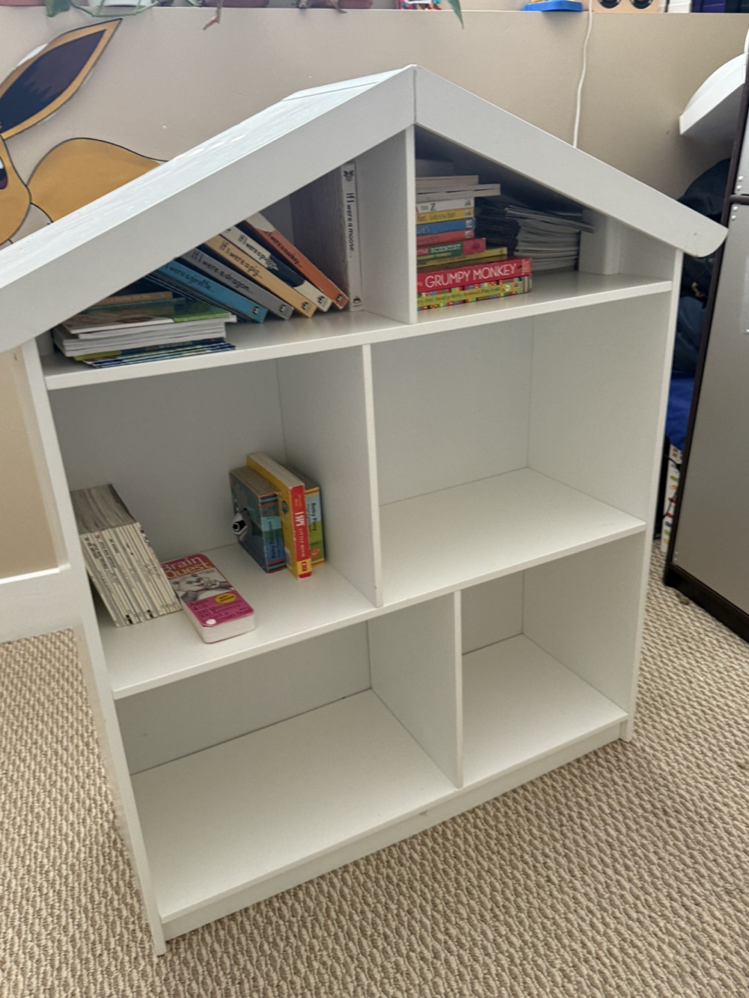 White House-Shaped Bookshelf for Kids - photo 2