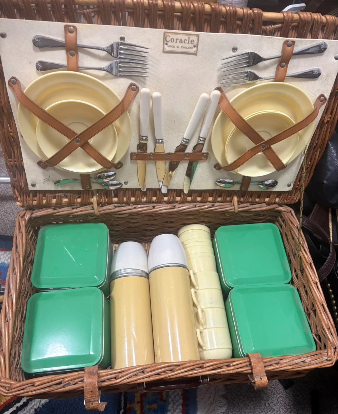 Antique Coracle Picnic Basket Set - photo 2