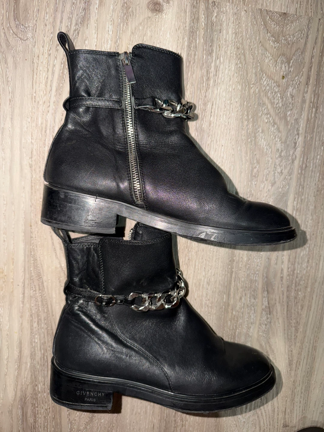 Givenchy Black Leather Chain Ankle Boots - photo 4