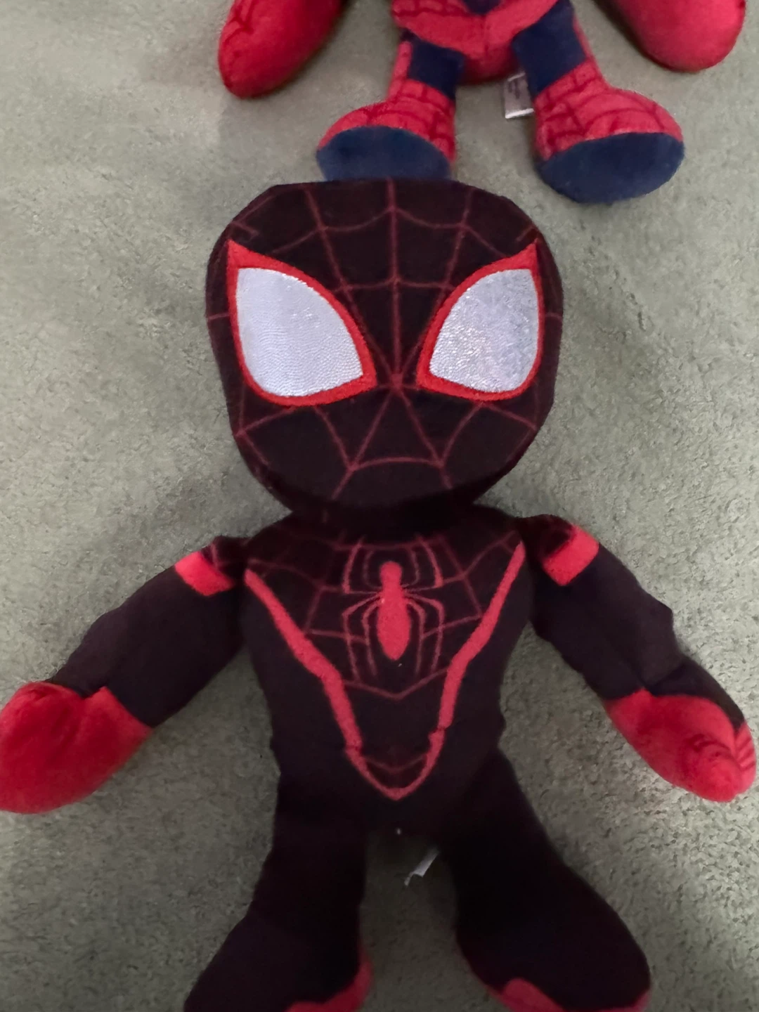 Spider-Man and Venom Plush Toys - photo 3