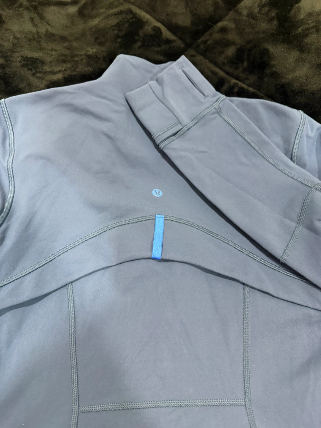 Lululemon grey zip-up jacket with thumbholes - photo 3
