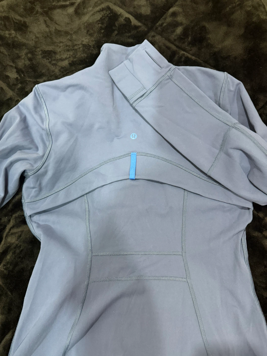 Lululemon grey zip-up jacket with thumbholes - photo 4