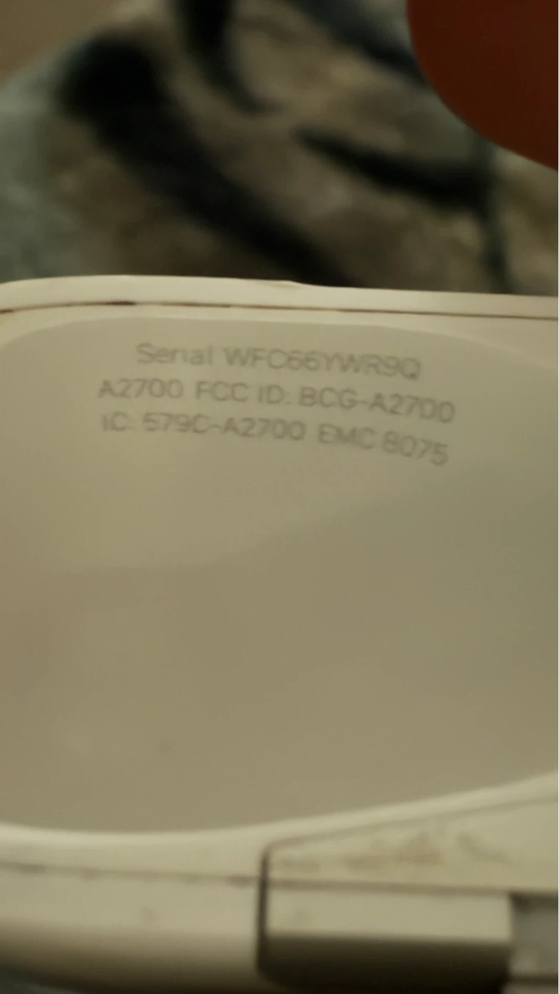 Apple AirPods Pro 2 Charging Case - photo 4