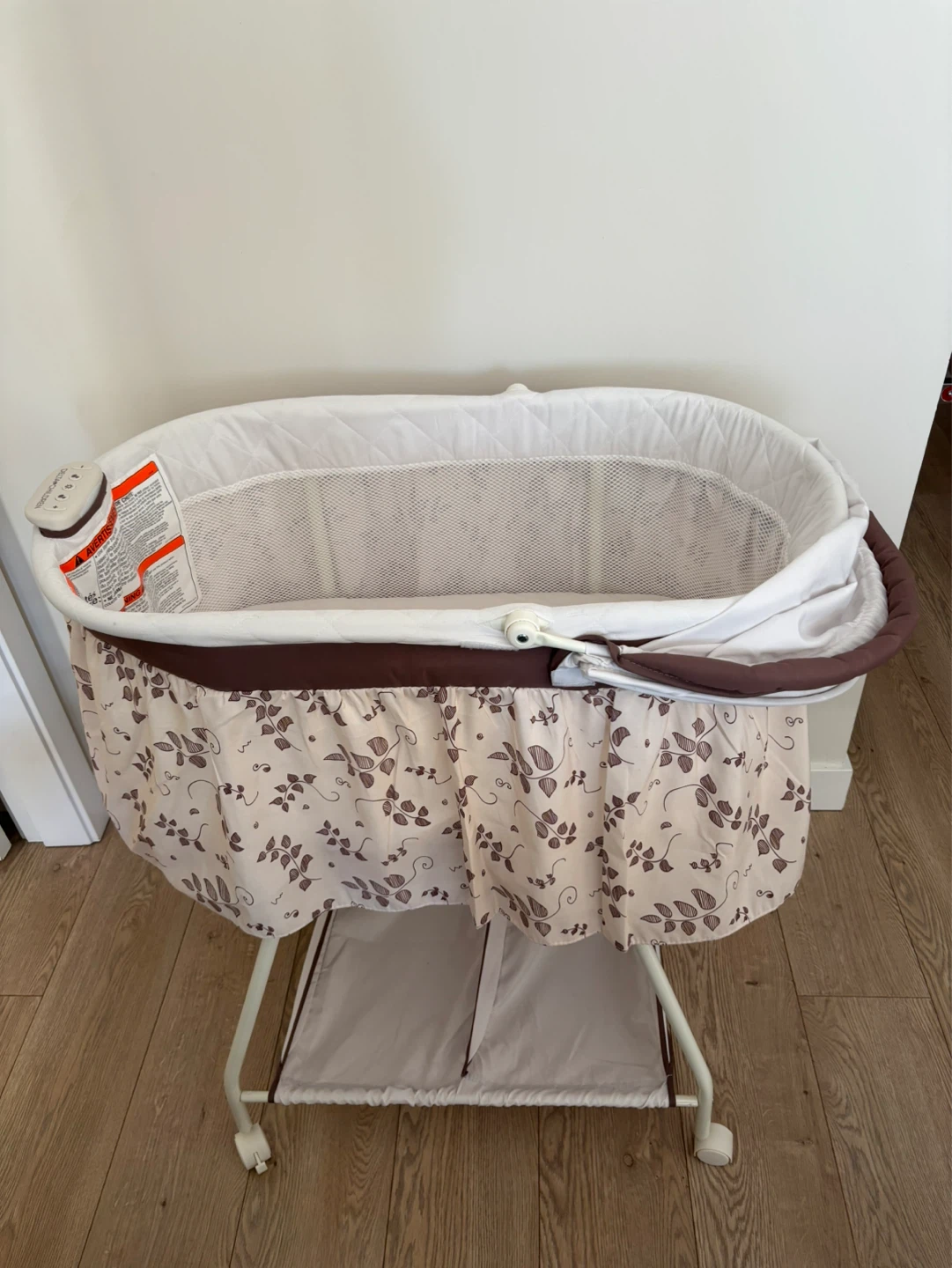 Delta Children Bassinet