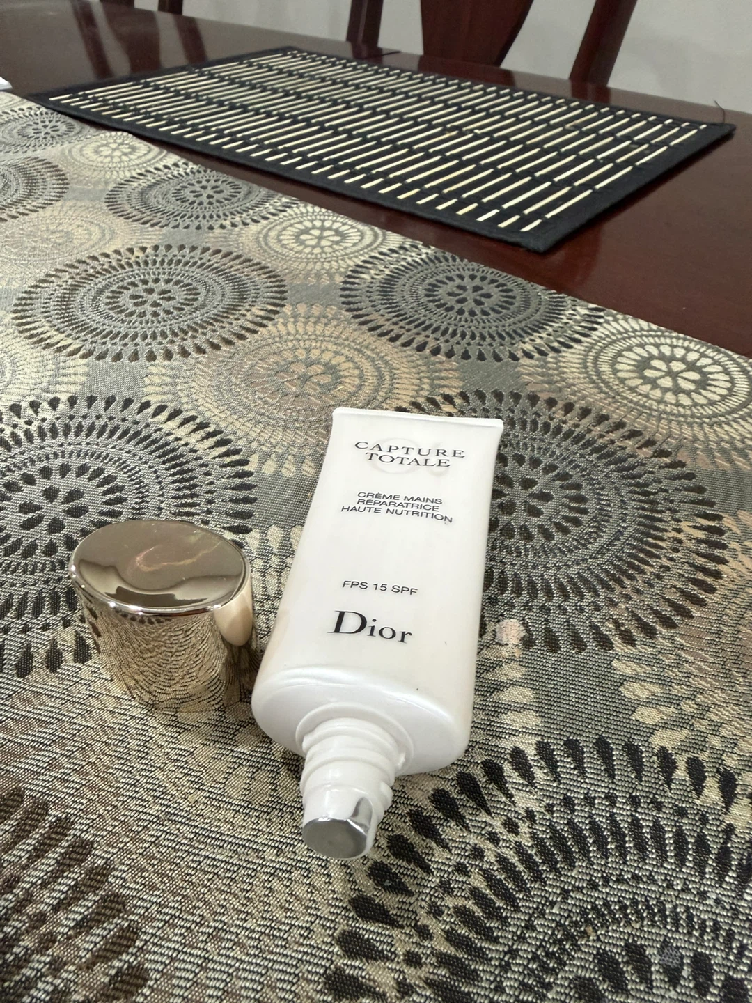 Dior Capture Totale Hand Cream SPF 15 - photo 2