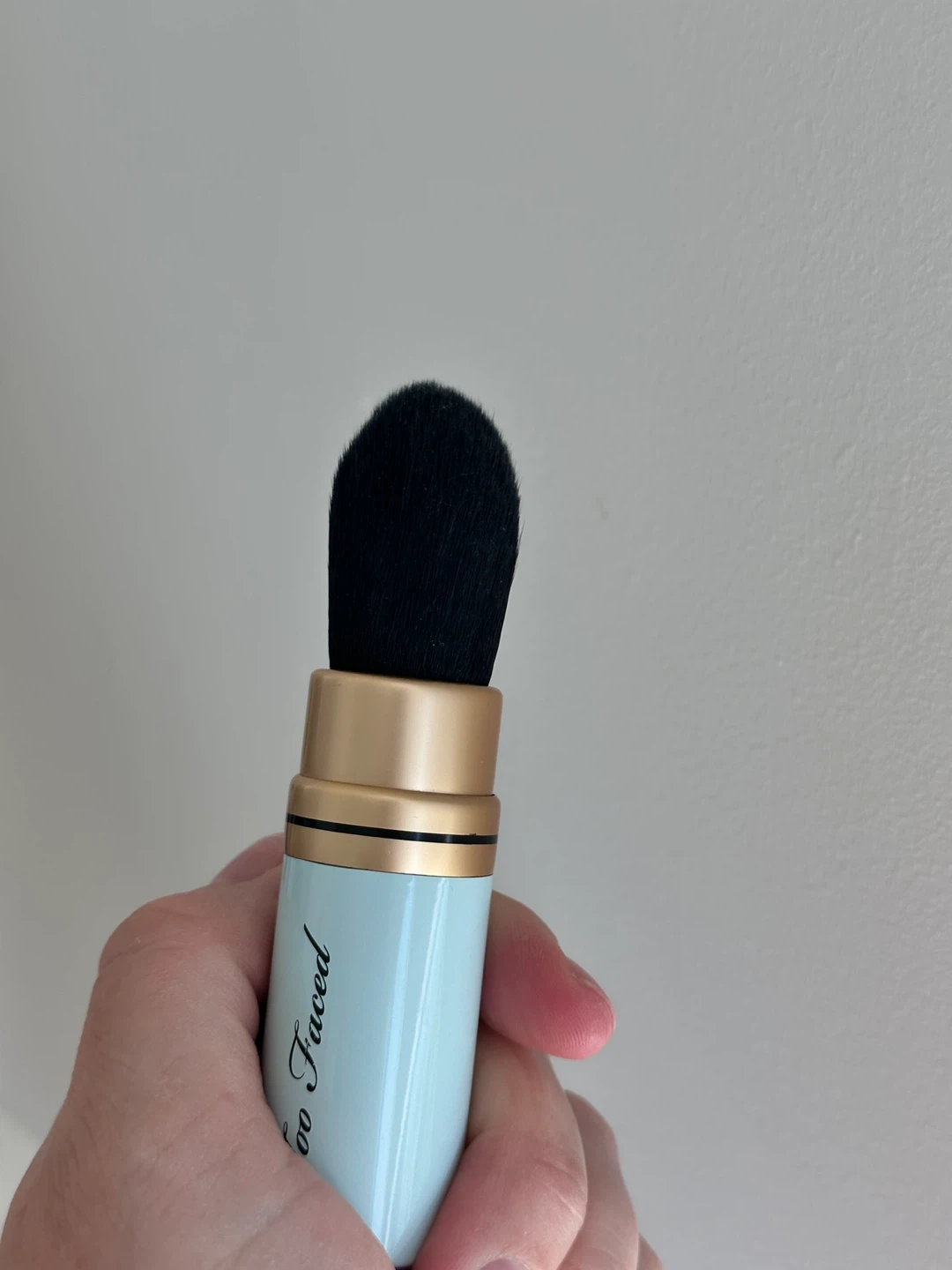 Too Faced Retractable Kabuki Brush - photo 2