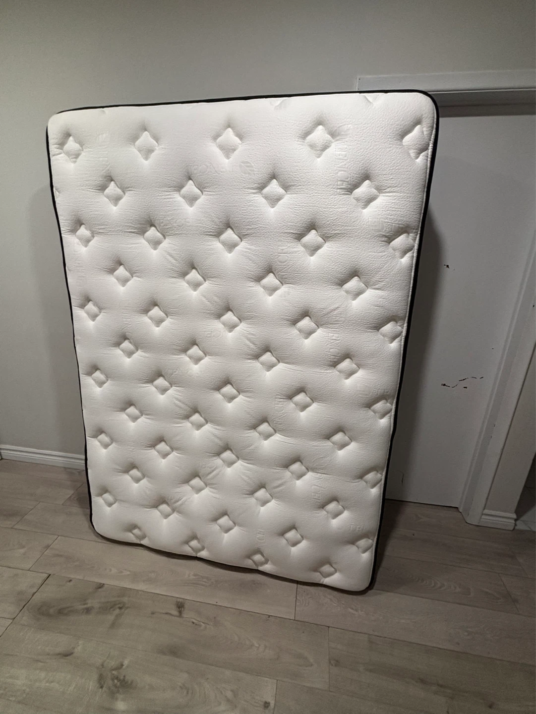 White Diamond Pattern Mattress - photo 5