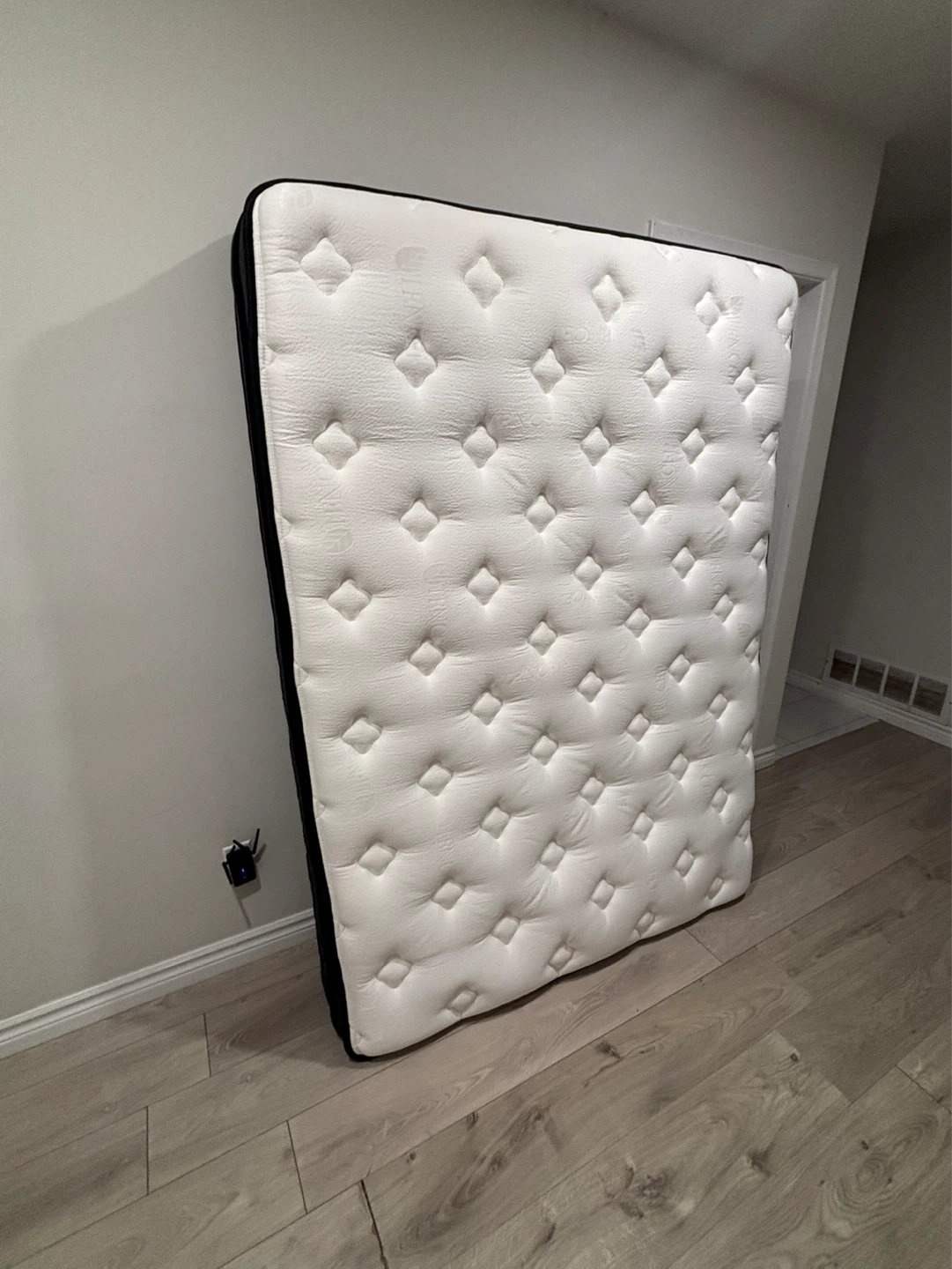 White Diamond Pattern Mattress