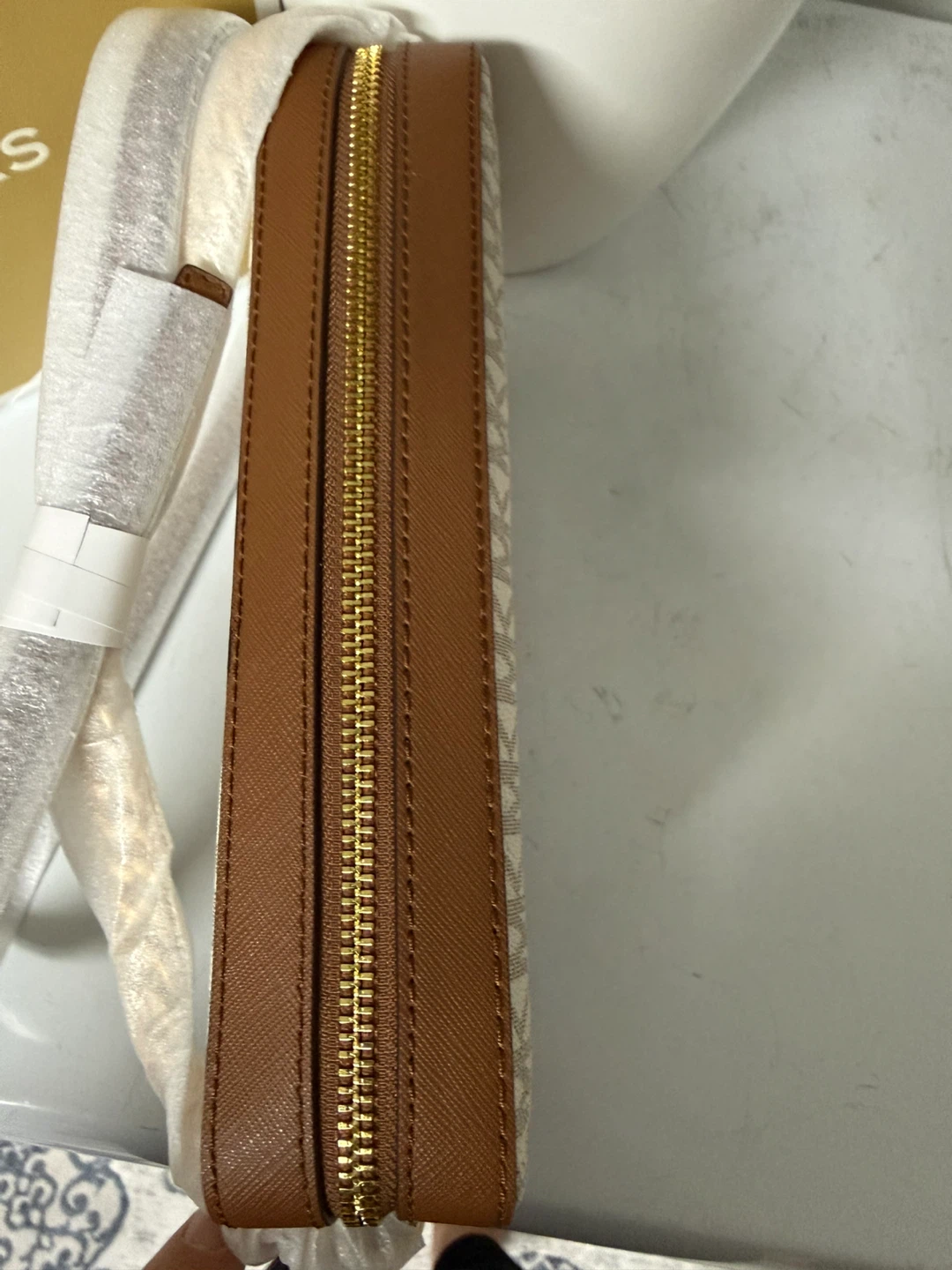 Michael Kors Monogram Camera Bag - photo 5
