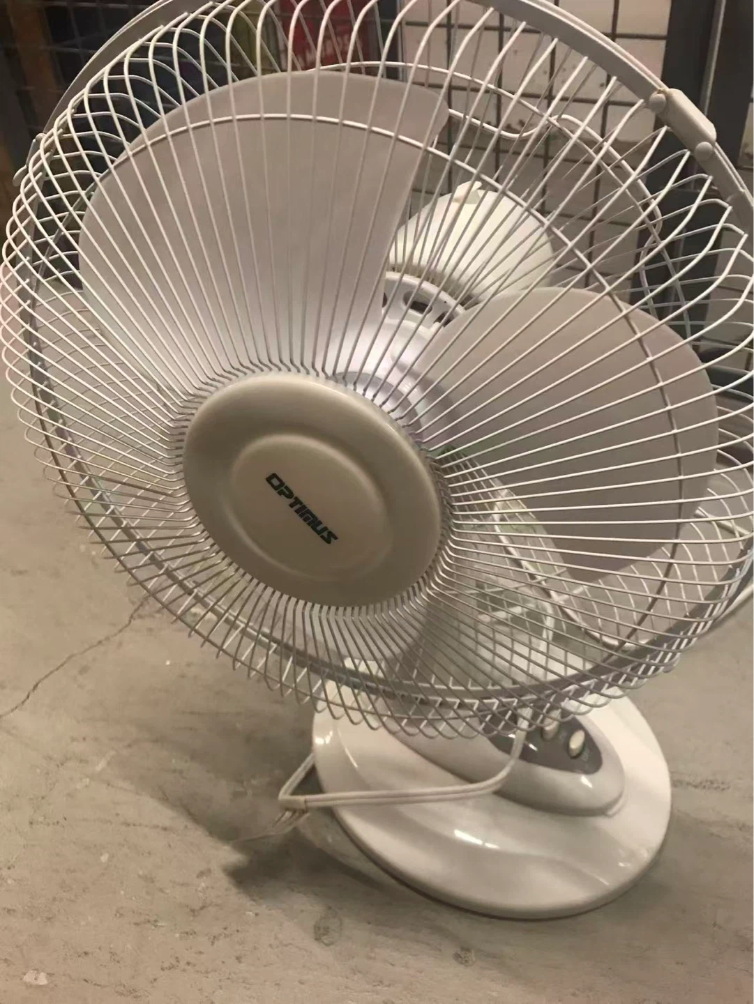 Optimus White Table Fan