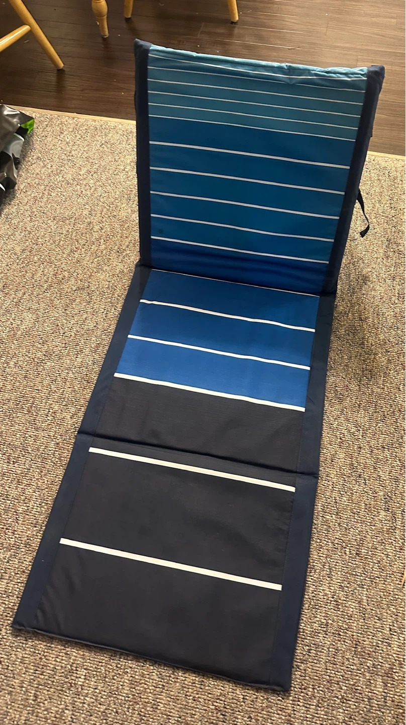 LightSpeed Outdoors Beach lounger x2