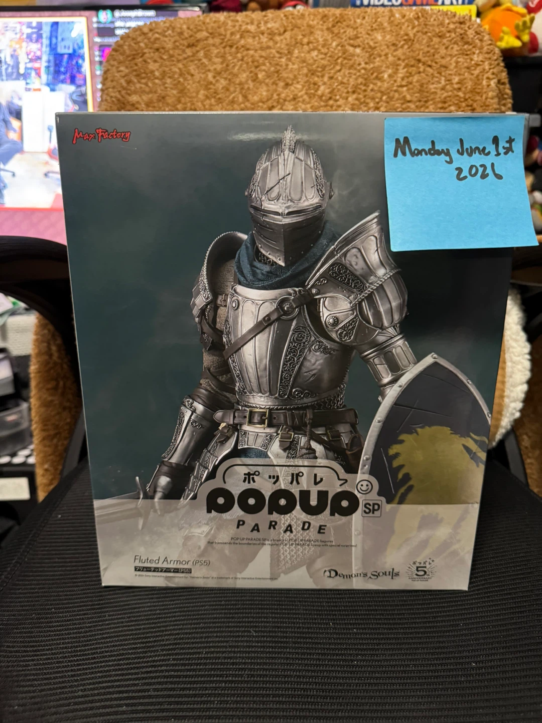 Pop Up Parade Fluted Armor (PS5) Figure