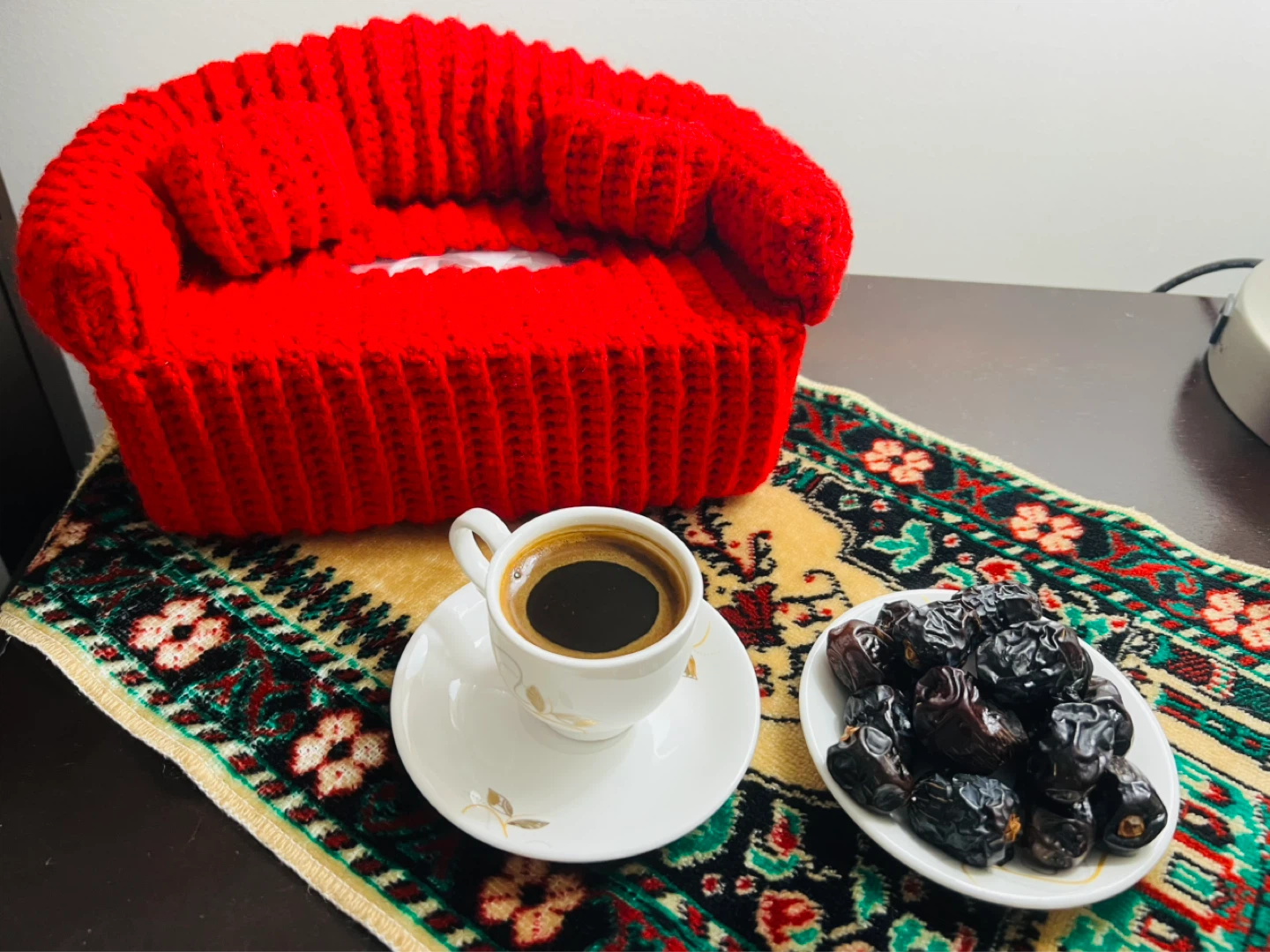 Red Crocheted Sofa Tissue Box Cover - photo 3