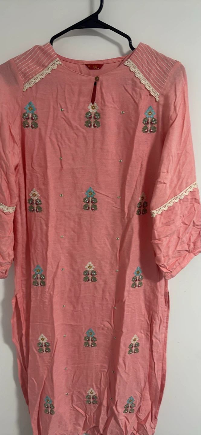 W Pink Embroidered Kurti Top Size 12 - photo 3