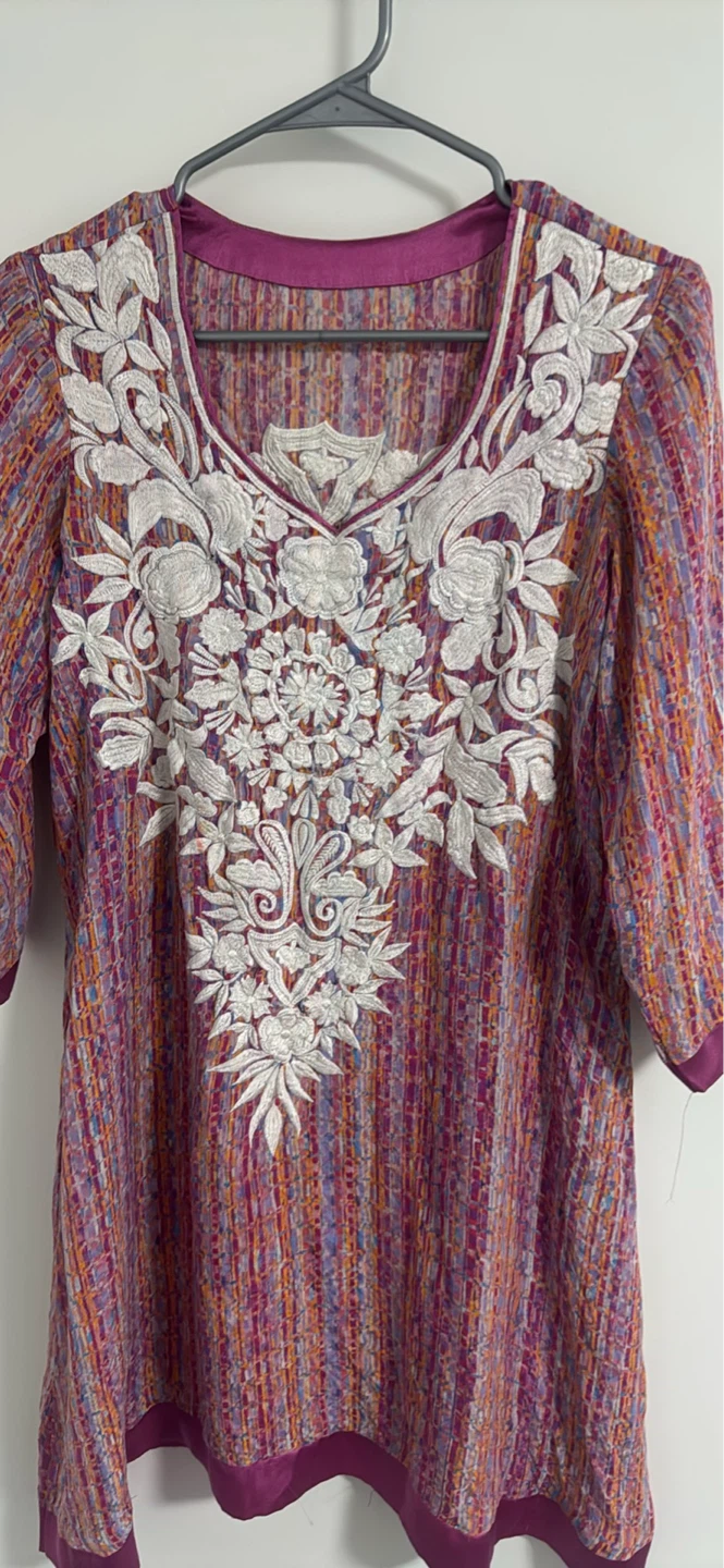 Women's Embroidered Kurti