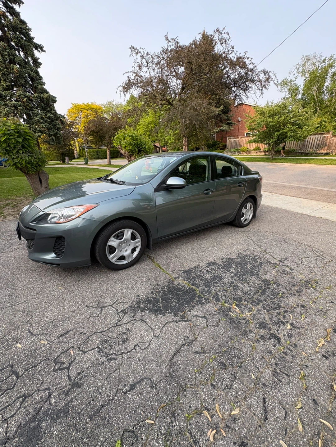 Mazda 3 Sedan - photo 4