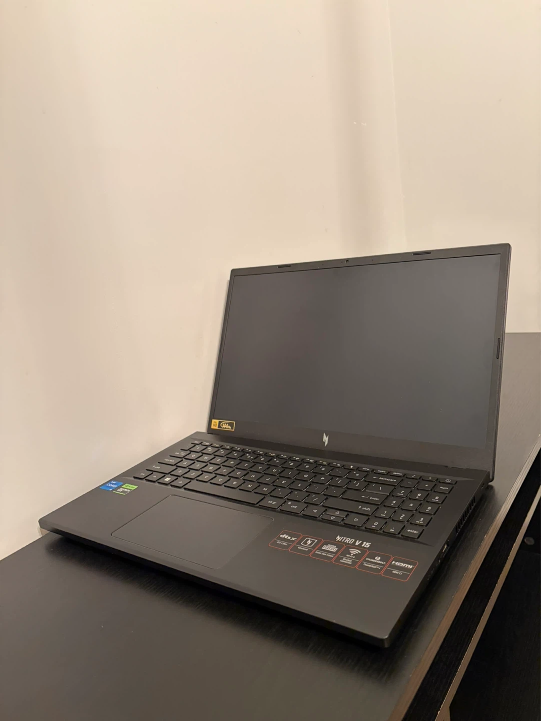 Acer Nitro V15 Gaming Laptop - photo 3
