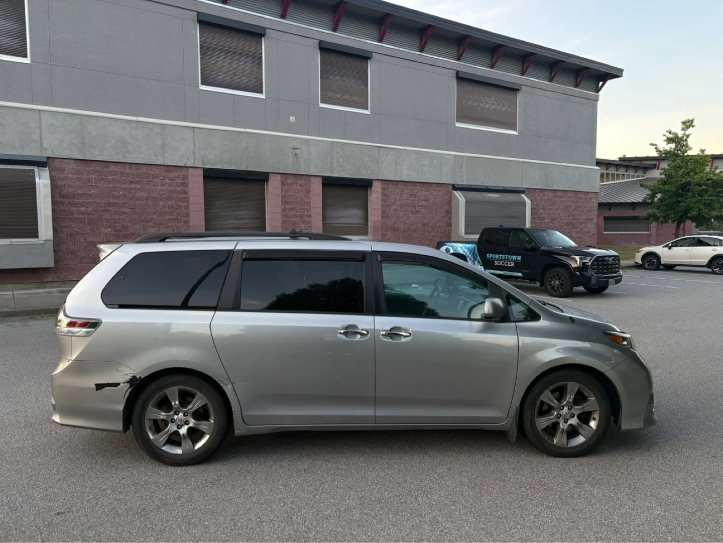 Silver Toyota Sienna - photo 3