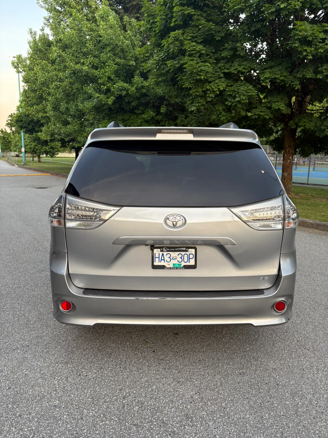 Silver Toyota Sienna - photo 5