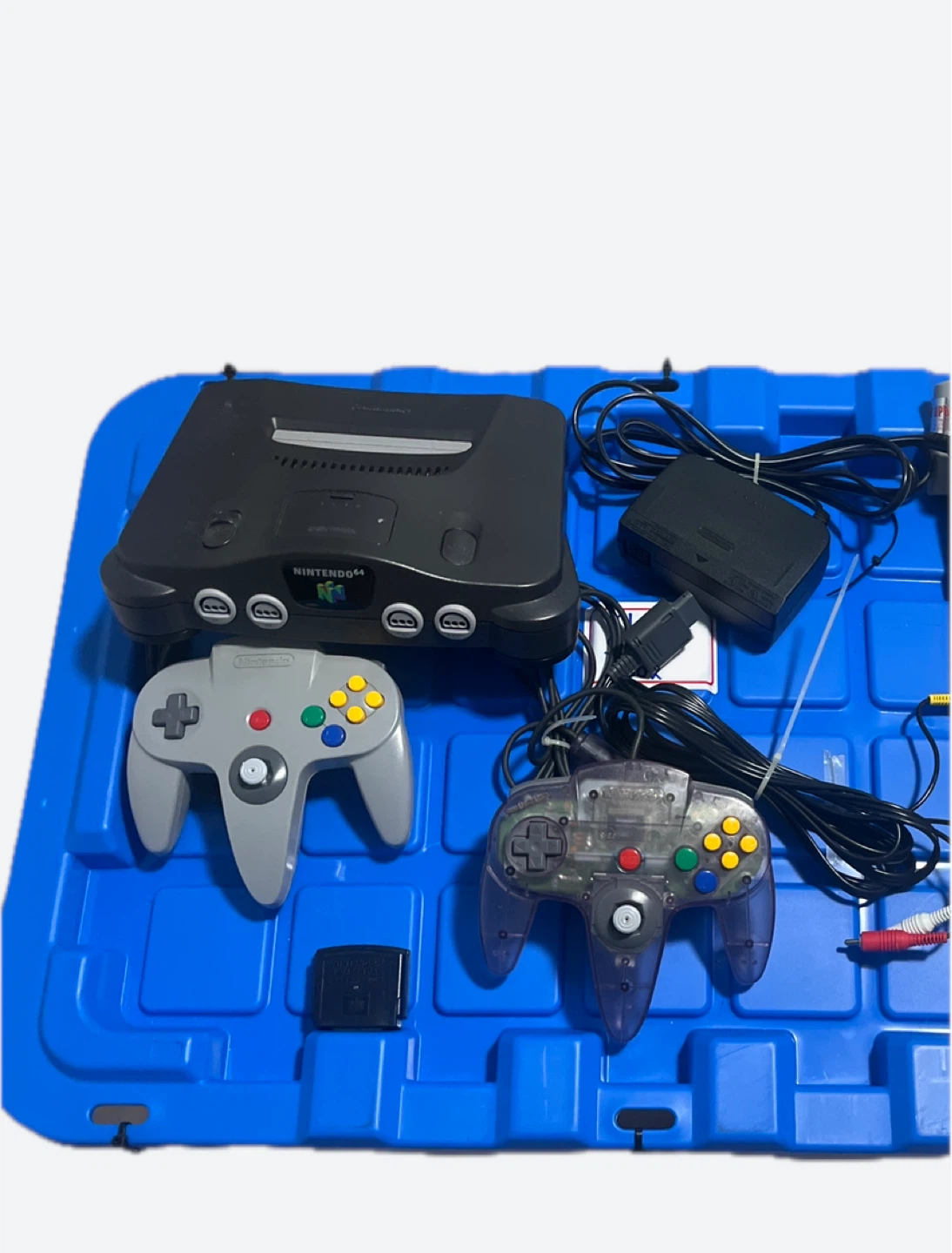 Nintendo 64 Console w 2 Controllers