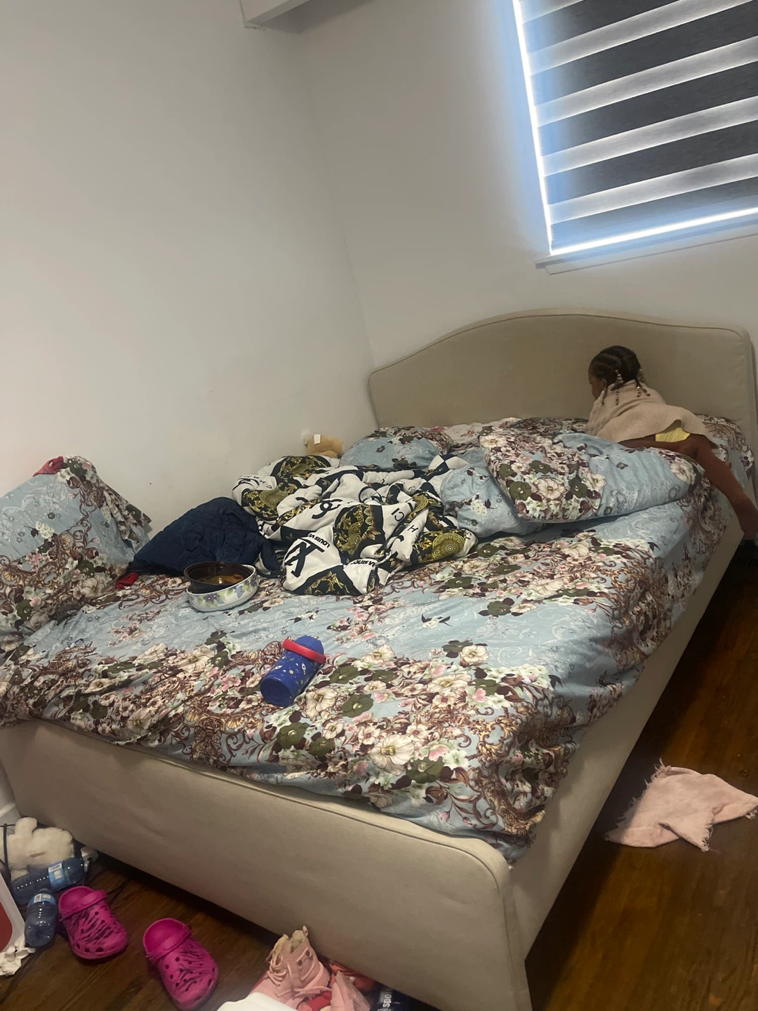 Upholstered Bed Frame - photo 4