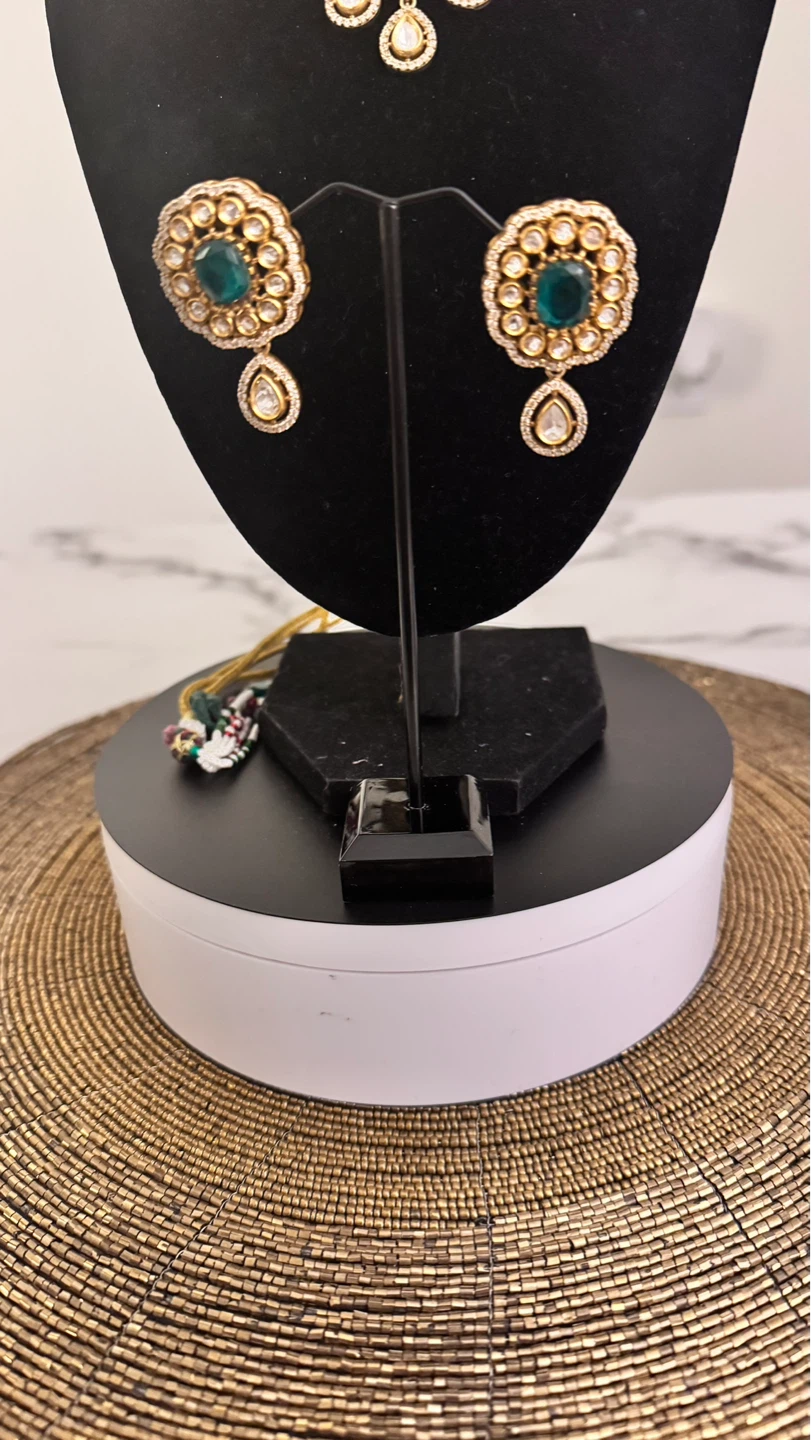 Green moissanite Choker Necklace and Earring Set - photo 3
