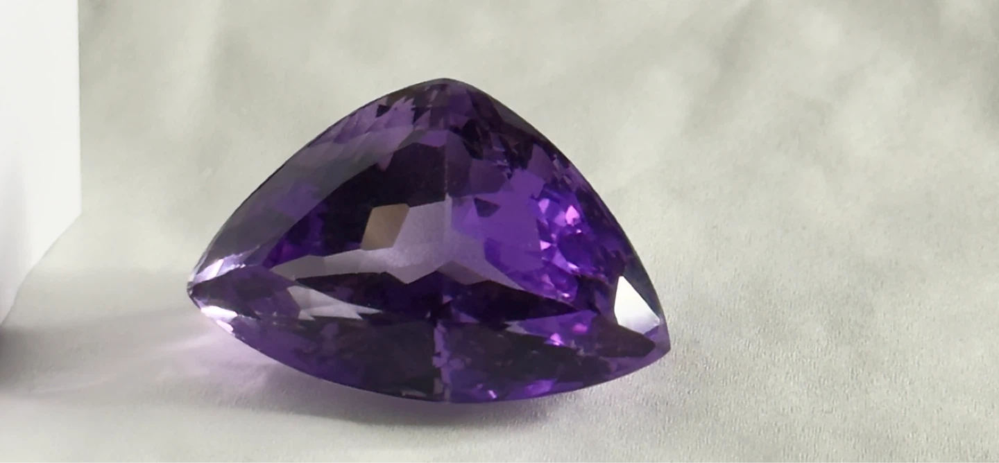 Large Trillion Cut Amethyst Gemstone - photo 5