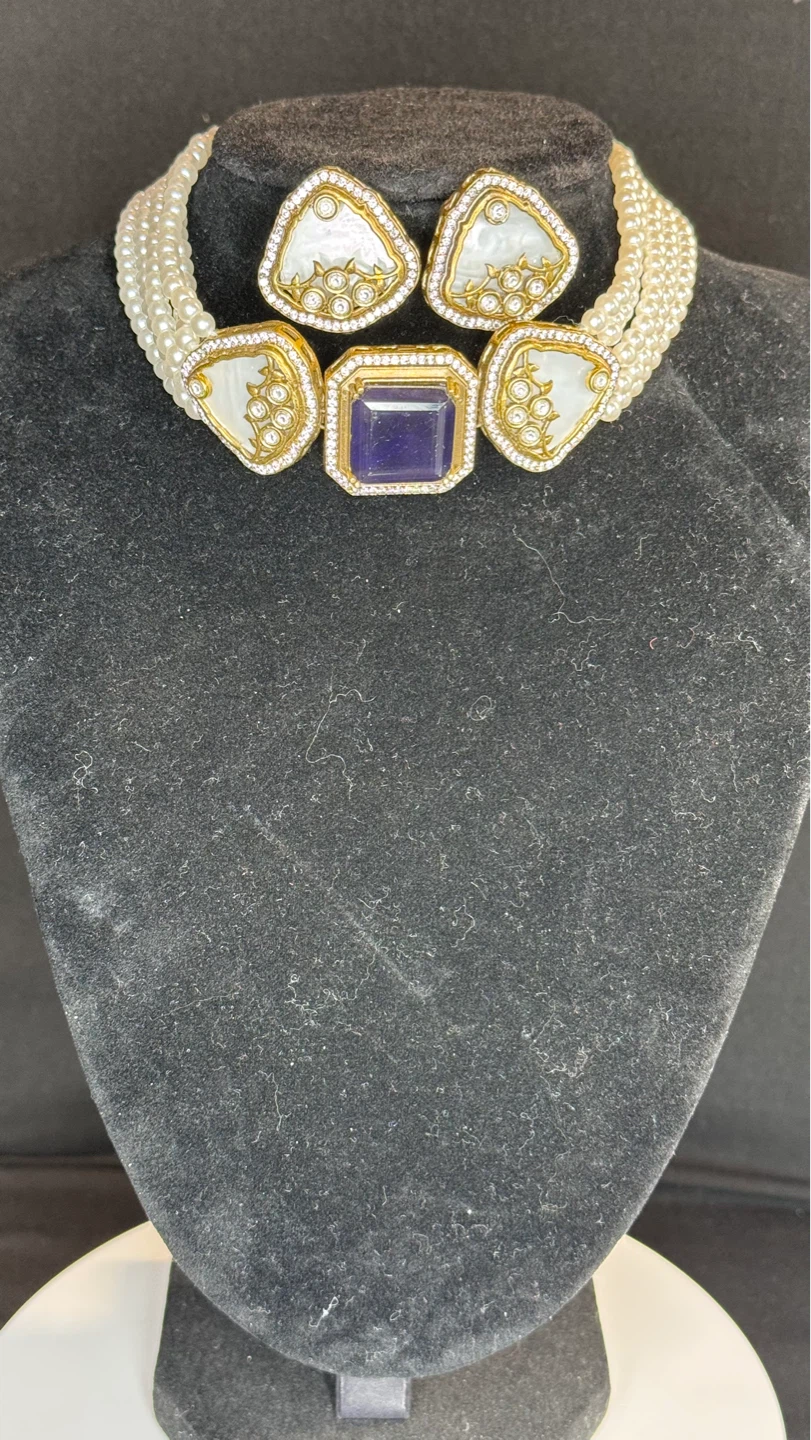 Dark blue doublet choker set